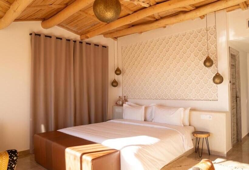 Номер Deluxe с Балконом, Sahara Pearl