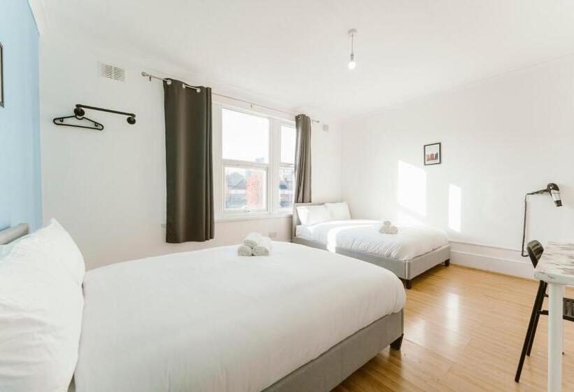 スタンダード４人部屋, Stratford Cosy Rooms   37