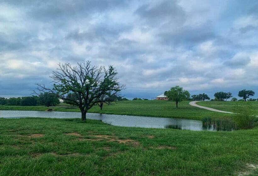 Люкс, Painted Lakes Ranch