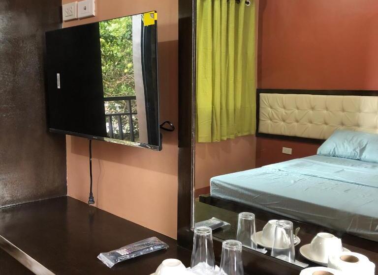 Apartamento 1 Dormitório com Sacada, Alona Princess Suites