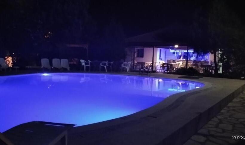 Семейный Номер, Nosi̇ Otel