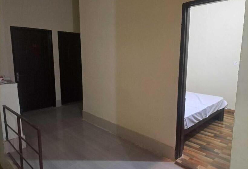 三人经典房间, Oyo Hotel Moonlight
