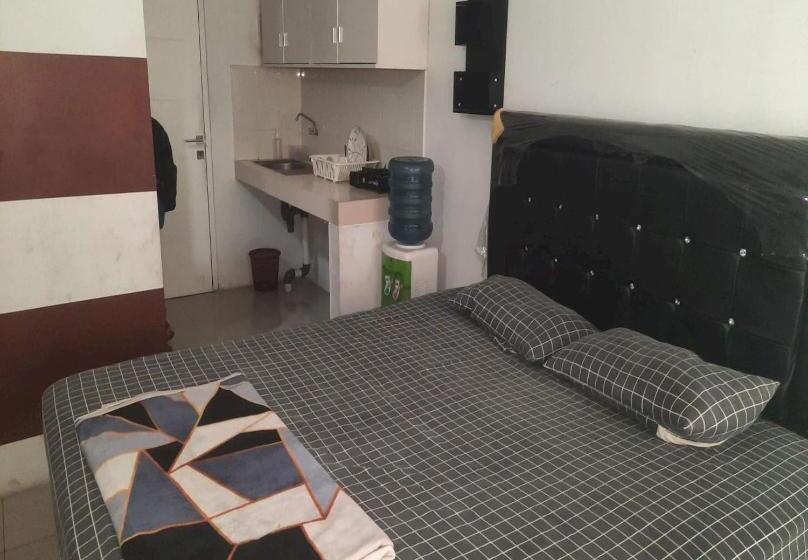 Номер Deluxe, Collection O 93386 Apartemen Grand Sentraland By Mira