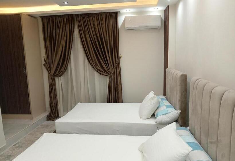 اتاق استاندارد با تراس, Grand Pyramids View Inn