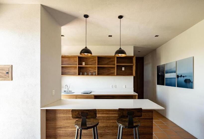 Bungalow Standard, Aurelia