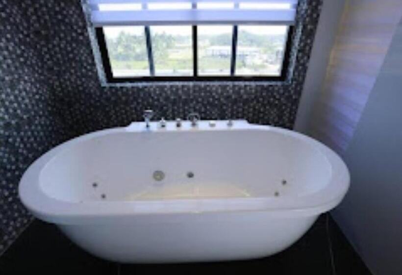 سوئیت با تخت بزرگ, Pal Heights Mantra Bhubaneshwar