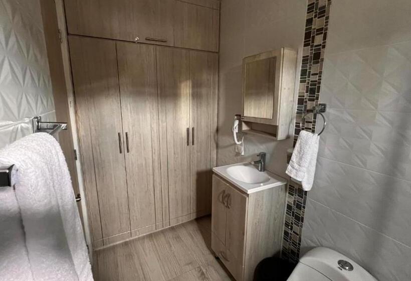 Трехместный Номер Стандарт Вид на Бассейн, Piscina Sarita Club Boutique