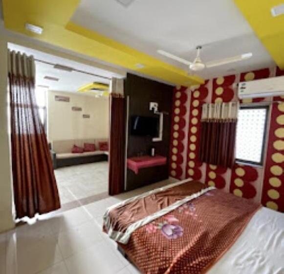 Номер Deluxe, Suruchi Inn Sambhajinagar