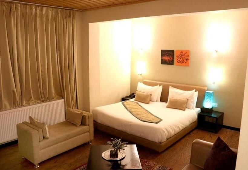 Полулюкс, Tranquil Retreat Sonamarg