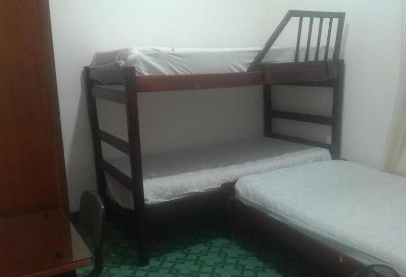 Quarto Quádruplo Estandar, Casa San Alonso