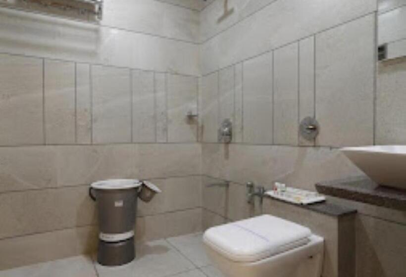 豪华三人间, Alka Inn Ahmedabad