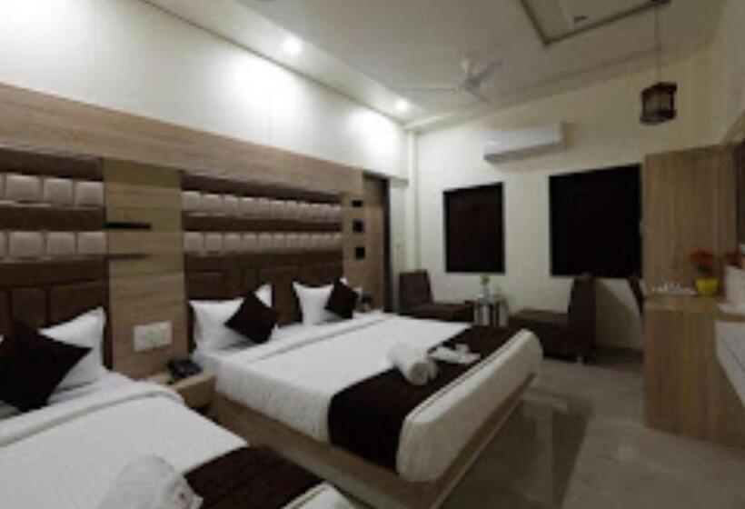 豪华三人间, Alka Inn Ahmedabad