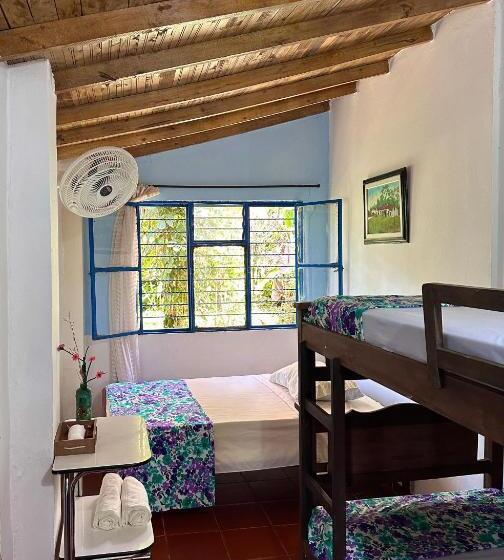 4인용 스탠다드 룸, /finca Portal De La Ceiba