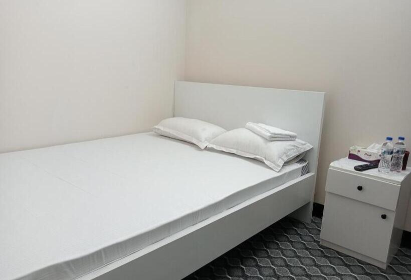 اتاق لوکس, In Need   Near To The Us France Italy Saudi Embassy And Airport