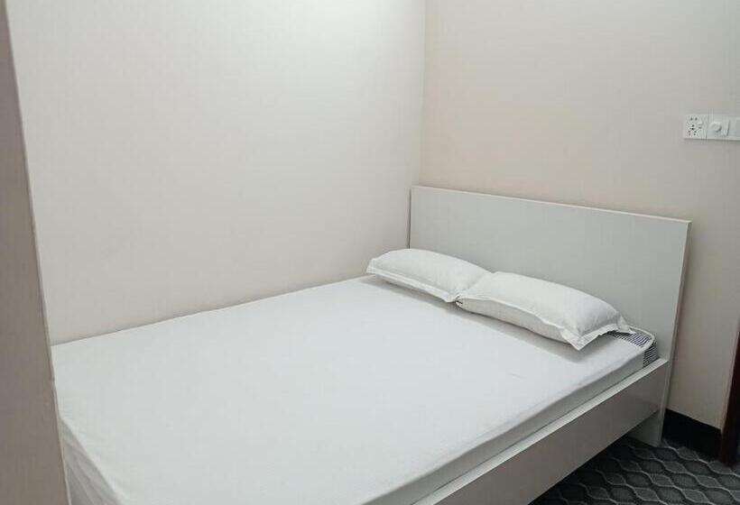 اتاق لوکس, In Need   Near To The Us France Italy Saudi Embassy And Airport