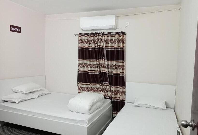 اتاق ساده سه‌ نفره, In Need   Near To The Us France Italy Saudi Embassy And Airport
