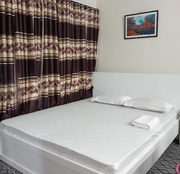 اتاق سوپریور سه تخته, In Need   Near To The Us France Italy Saudi Embassy And Airport