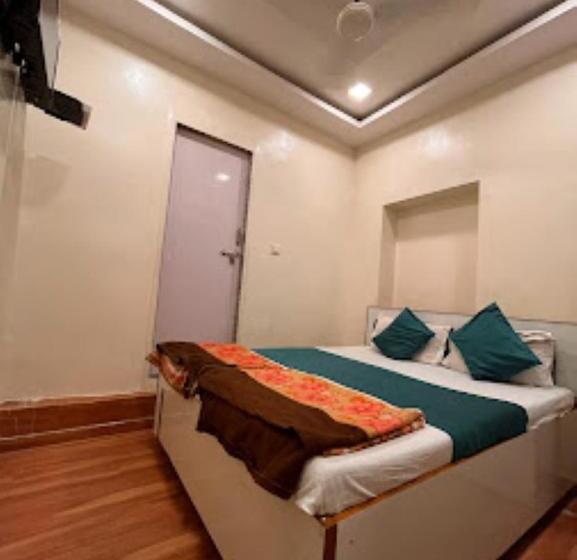 디럭스 룸, Nice Inn Ahmedabad