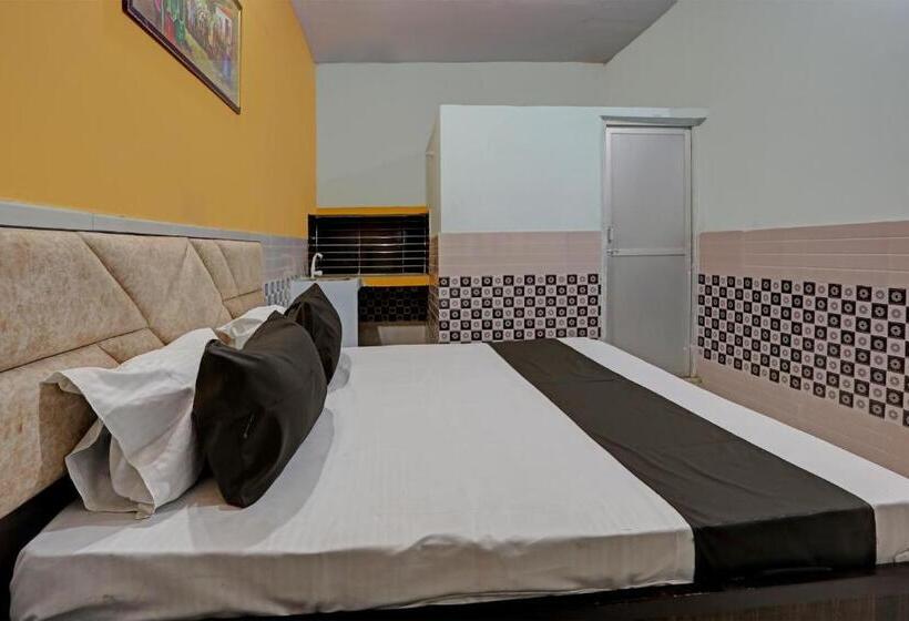 Quarto Triplo Clássico, Moon Star Residency