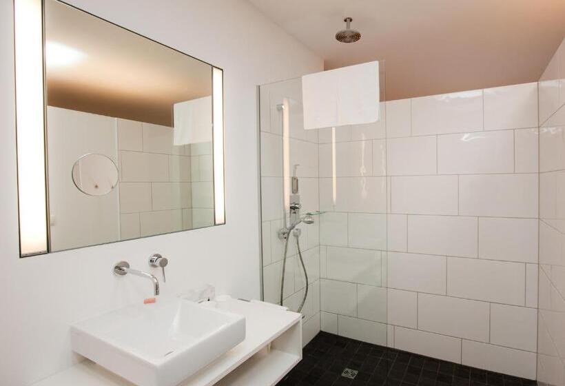 آپارتمان 2 خوابه, Bio Hotel Saladina