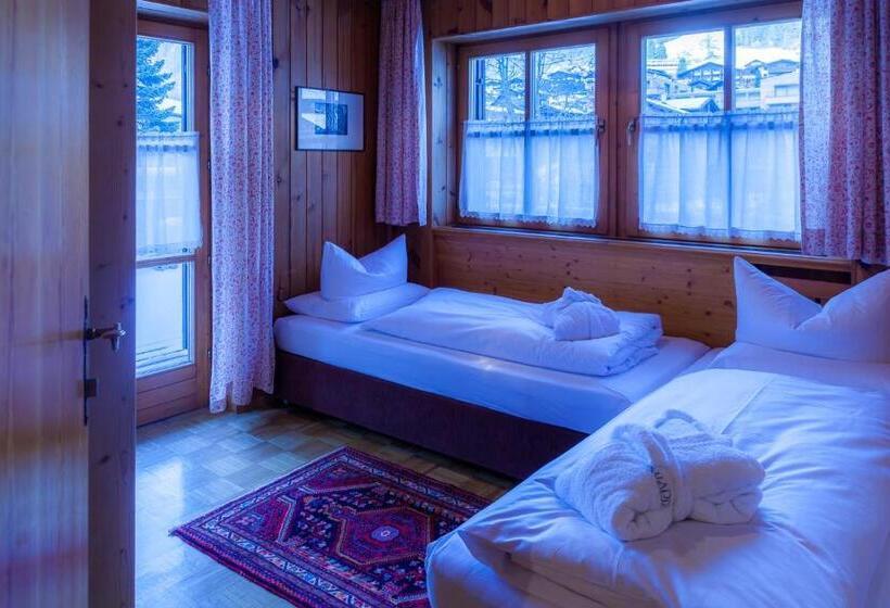 سوئیت 2 خوابه, Bio Hotel Saladina