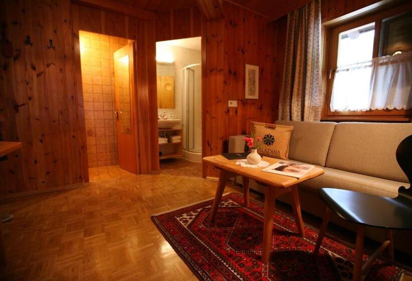 سوئیت 2 خوابه, Bio Hotel Saladina