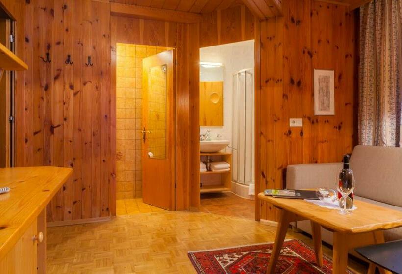 سوییت, Bio Hotel Saladina