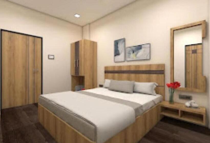 Люкс, Vardan Residency, Ratnagiri
