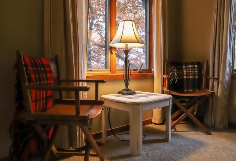 Четырехместный Номер Стандарт, Lakeplace Bed & Breakfast