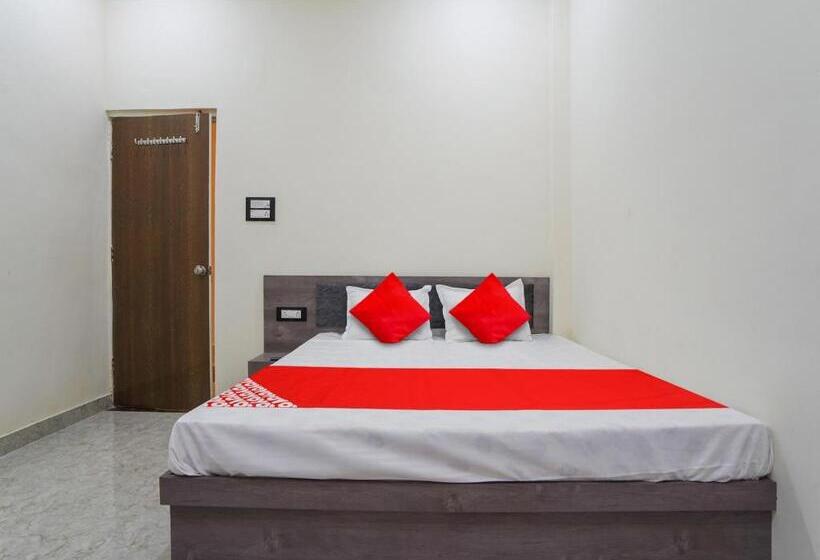 Трехместный Номер Классика, Oyo Hotel Diamond Plaza