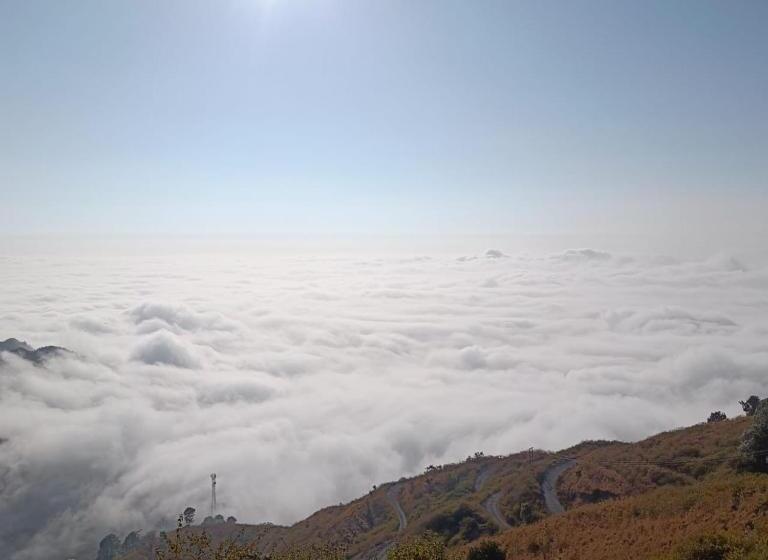 스위트 도시 전망, Aranyamhills