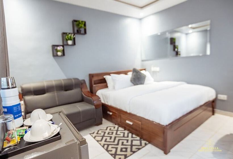 Президентский Люкс, Bella Ella Hotel & Event Center