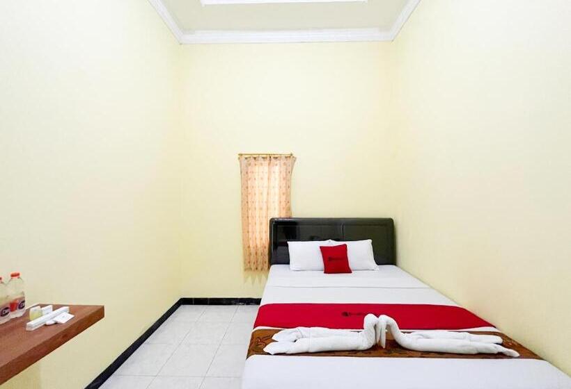 Номер Superior, Reddoorz Near Makam Bung Karno Blitar