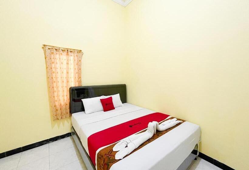 Номер Superior, Reddoorz Near Makam Bung Karno Blitar