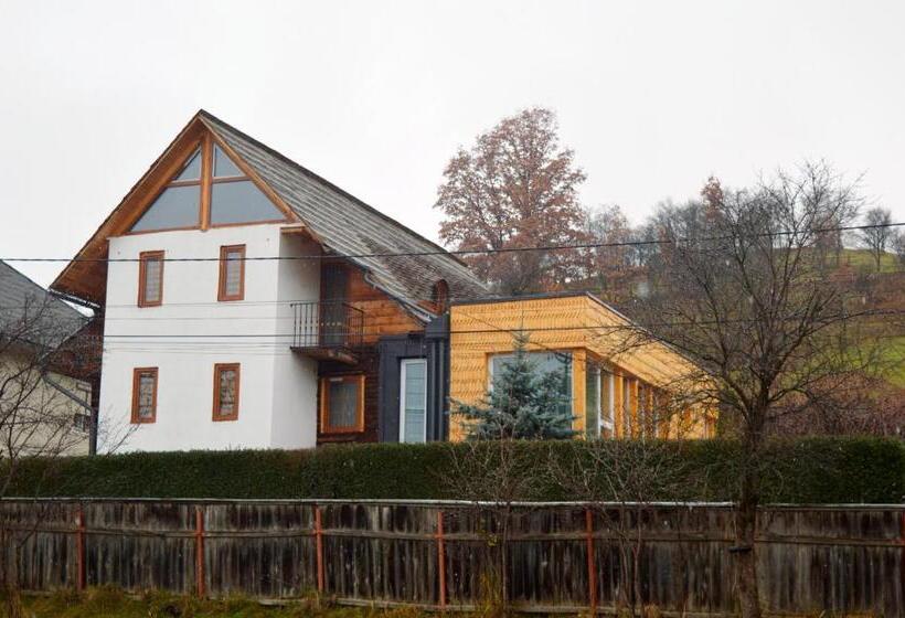 Номер Стандарт, Casa Cu Magnolii