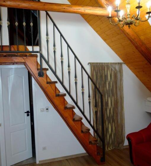 Семейный Номер, Casa Cu Magnolii