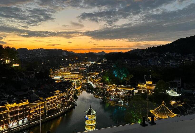 Пентхаус, Phoenix Best River View B&b