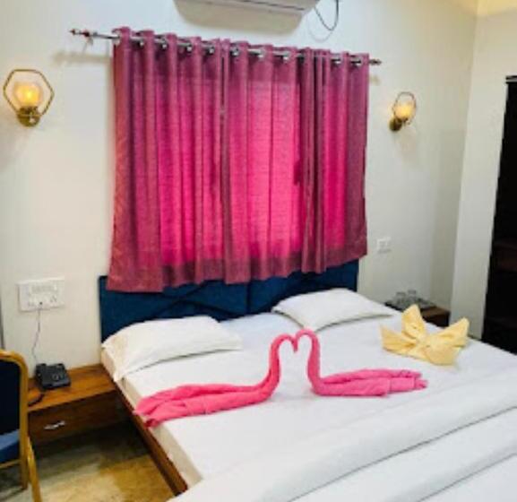 Номер Deluxe, Country In Lodging, Satara