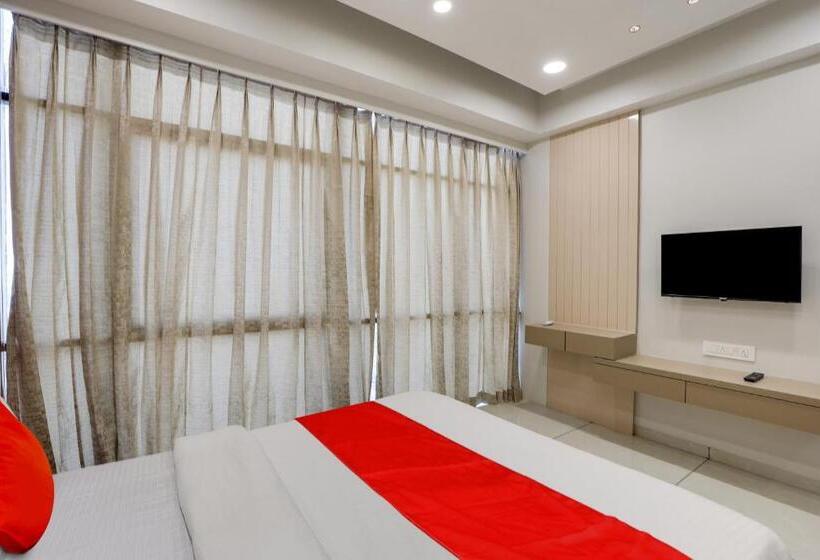 اتاق کلاسیک سه تخته, Oyo Hotel Rooms