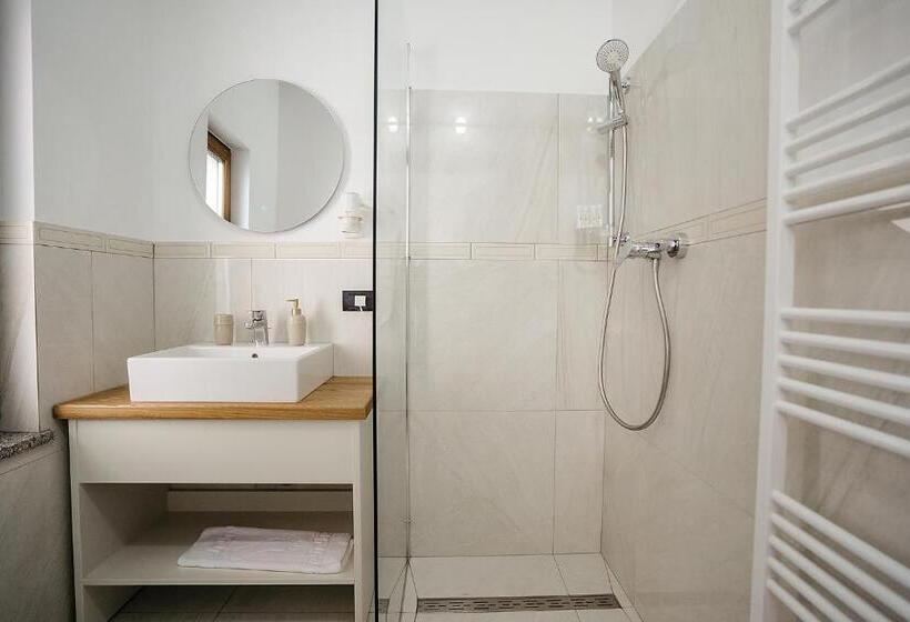 اتاق استاندارد با بالکن, Casa Mecva