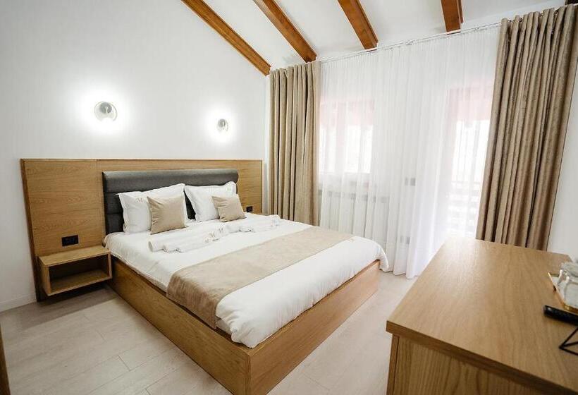 اتاق استاندارد چهارنفره با بالکن, Casa Mecva