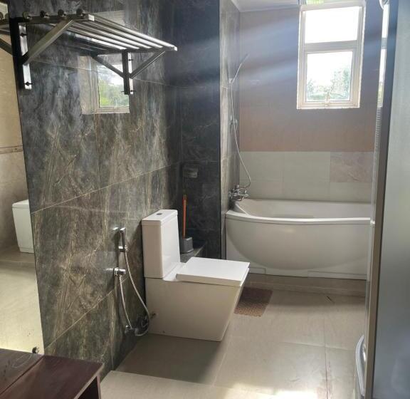 스탠다드 발코니 룸, Royal Residence Malabe