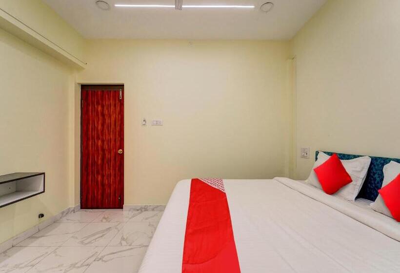 三人经典房间, Oyo Flagship Hotel Sanva