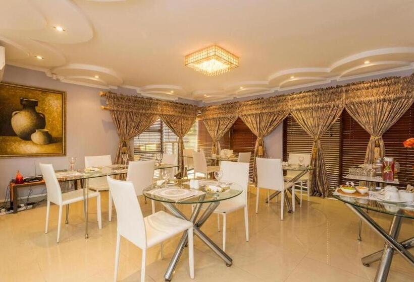 스탠다드 룸, Room In Guest Room   Ezulwini Guest House   Queen Room With Balcony For 2 Guests In Ballito