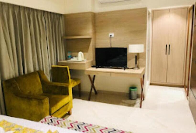 小型豪华套房, Daani Continental Imphal