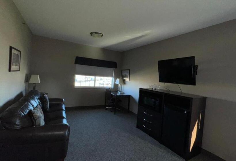 Люкс, Garner Inn & Suites