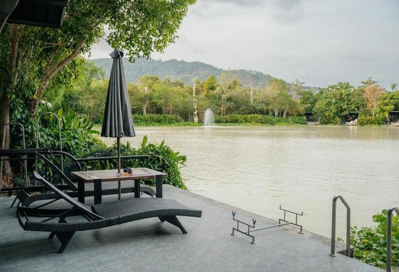 اتاق سوپریور با تخت بزرگ, Samui Fishing Club And Resort