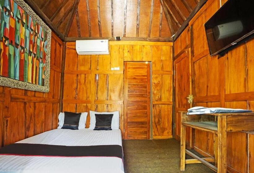 Люкс Повышенной Комфортности, Lembah Mbalong Resort Mitra Reddoorz Near Exit Tol Singosari