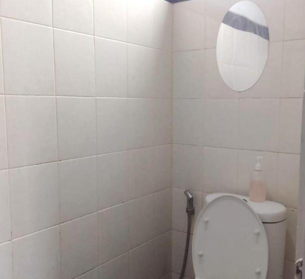 Номер Стандарт, Oyo 93286 Yellow House Syariah