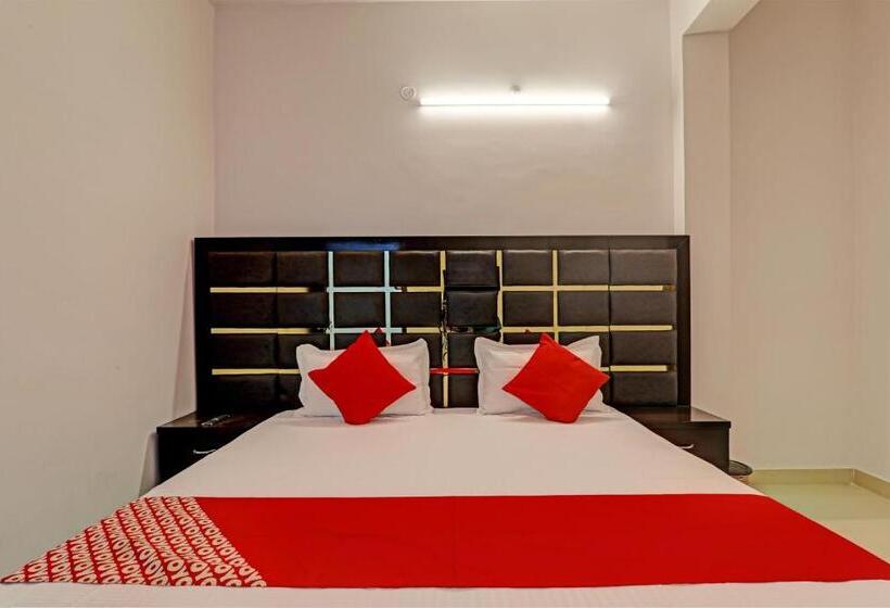 Трехместный Номер Классика, Oyo Flagship Royal Velvet Hotel & Banquet